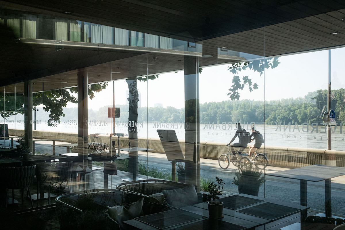 RIVERBANK Restaurant